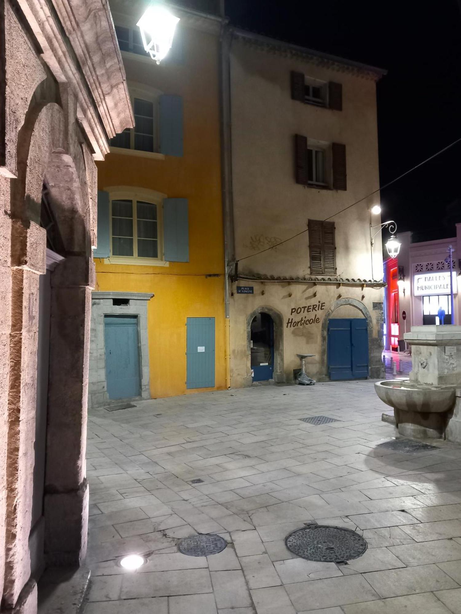 #1 Studio # Place Charmante Toulon Exterior photo